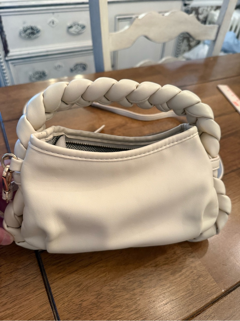 White braided top handle hobo bag shoulder puffy crescent purse chevron lining